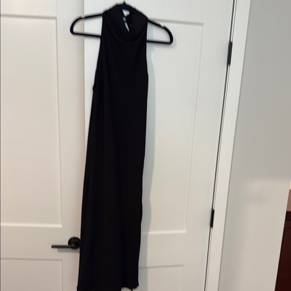 Elegant Black Sleeveless Dress